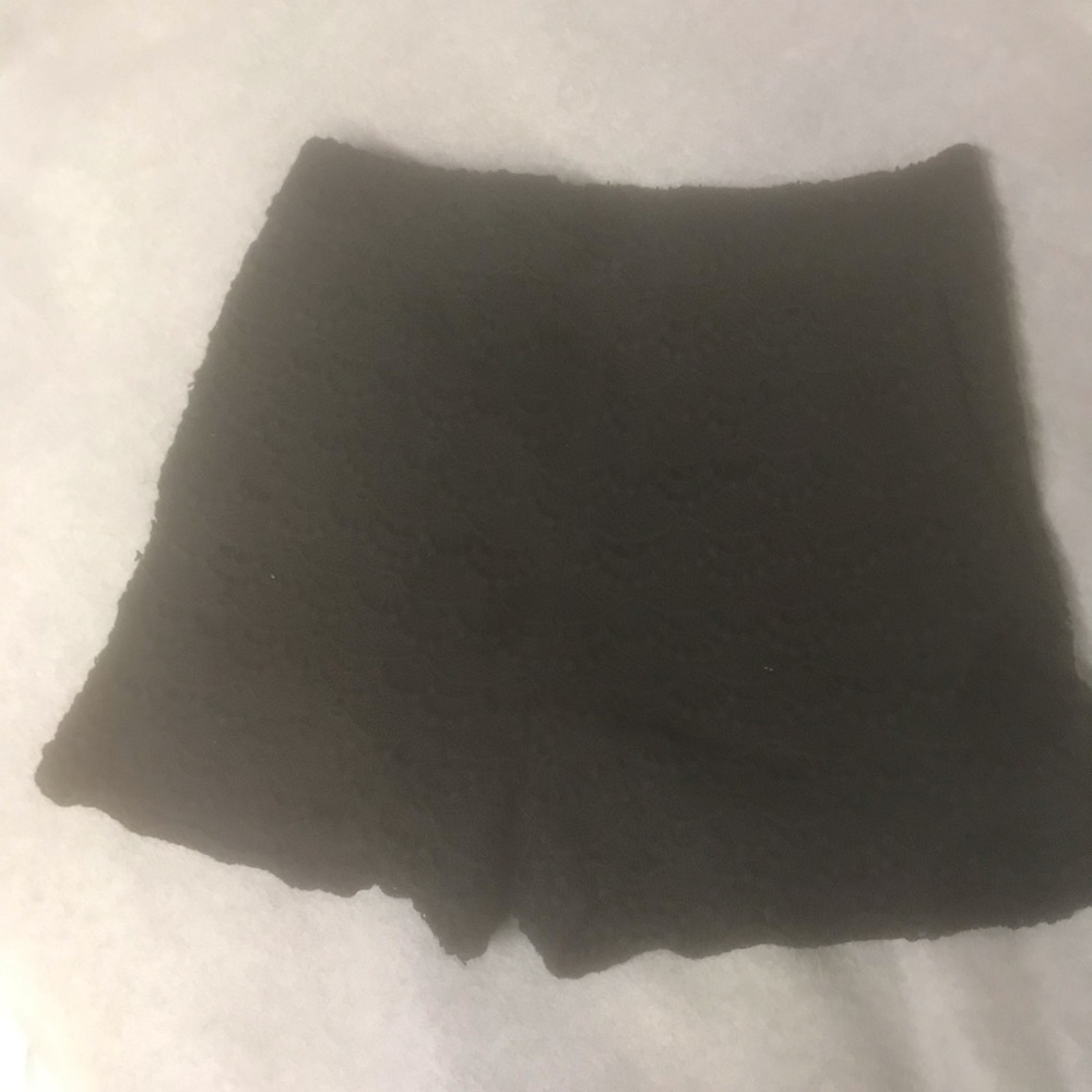 lace shorts